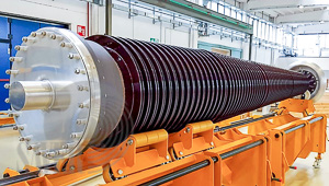 Высоковольтные композитные или керамические вводы для высокого напряжения с элегазовой изоляцией или альтернативной газовой изоляцией