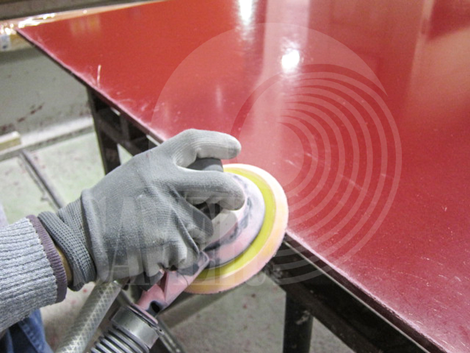 Листовые ламинаты, изготовленные на основе стекломата и полиэфирной смолы